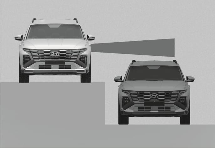 2025 Hyundai Tucson Blind-Spot Collision-Avoidance Assist limitation image. A vehicle on a higher elevation emits a radar beam that passes over a vehicle in the adjacent lower lane. This illustrates the limitation where the system may fail to detect vehicles due to height differences caused by road levels or heavy loads.